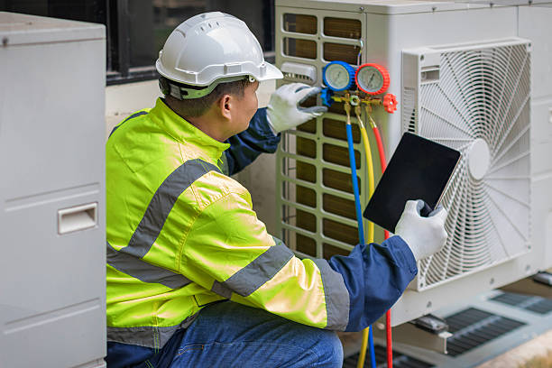 Professional Hvac technician working in Whiteland, IN